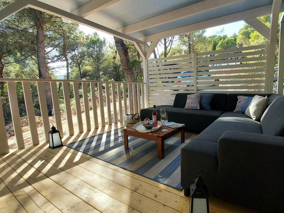 Philomena Mobile Home Camping Pašman Exteriör bild